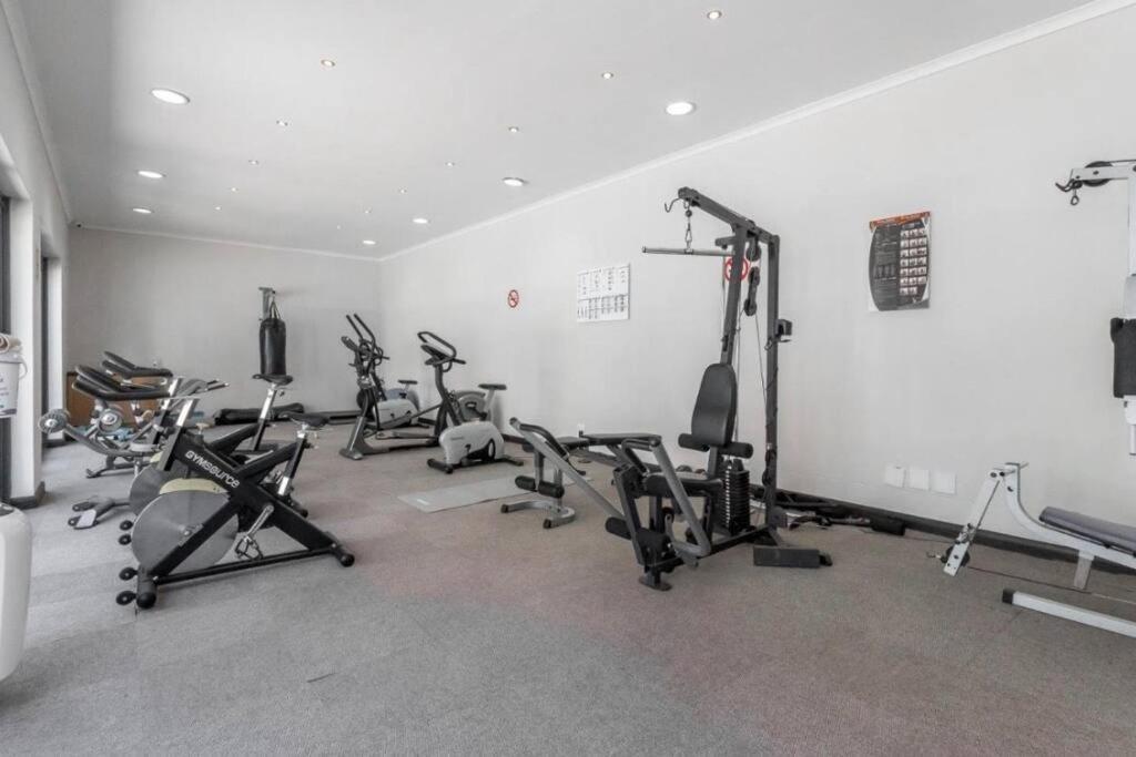 Modern With Pool & Gym *