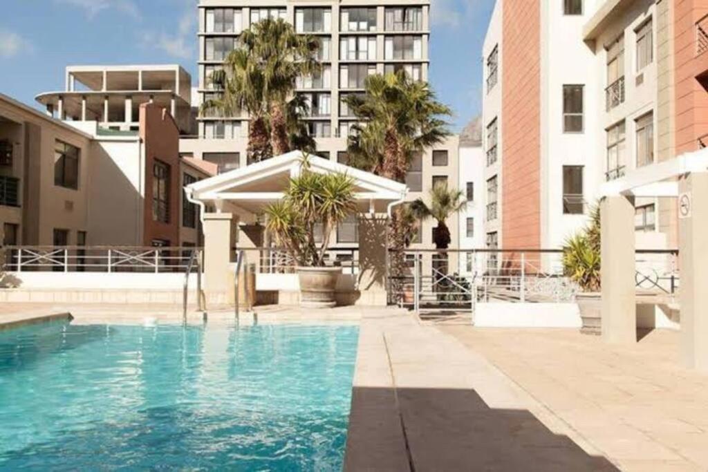 Apartment Modern With Pool & Gym
